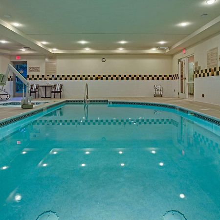 Hilton Garden Inn Cleveland Airport Fairview Park Exteriör bild