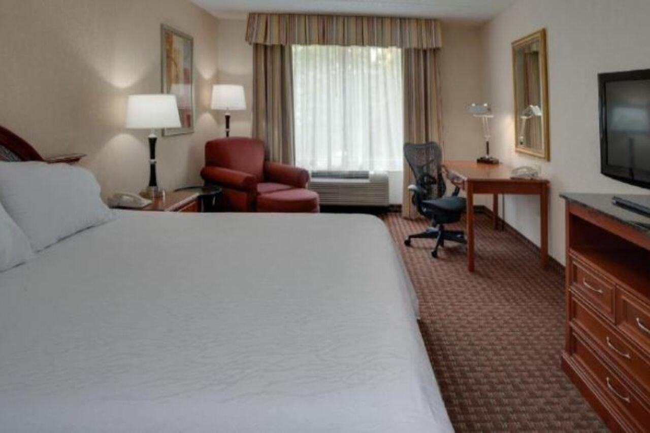 Hilton Garden Inn Cleveland Airport Fairview Park Exteriör bild