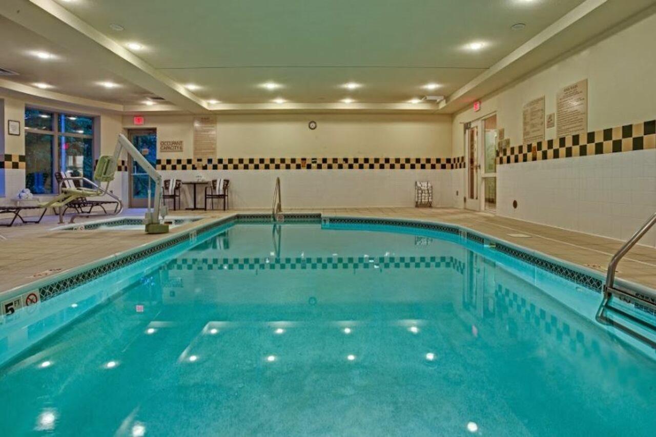 Hilton Garden Inn Cleveland Airport Fairview Park Exteriör bild