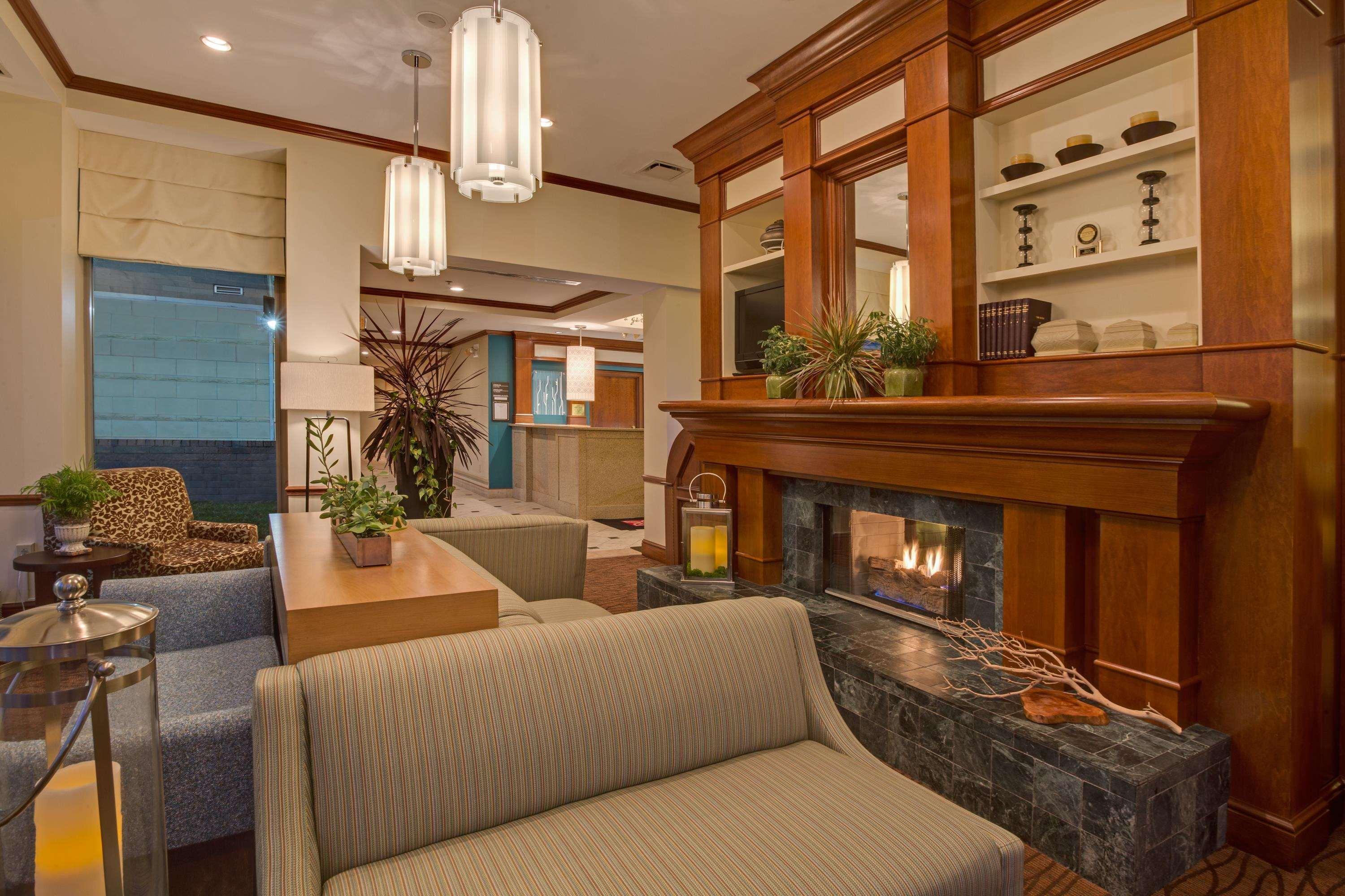 Hilton Garden Inn Cleveland Airport Fairview Park Exteriör bild