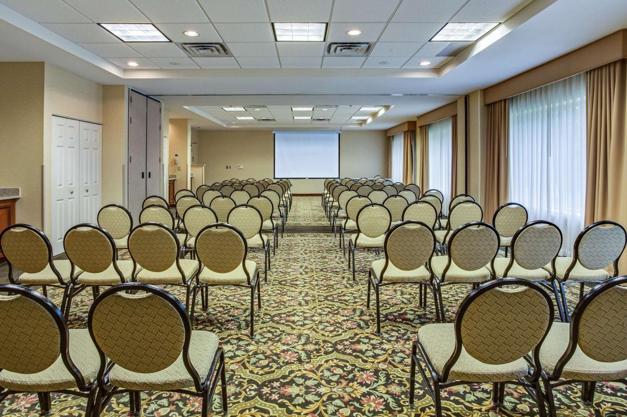 Hilton Garden Inn Cleveland Airport Fairview Park Exteriör bild